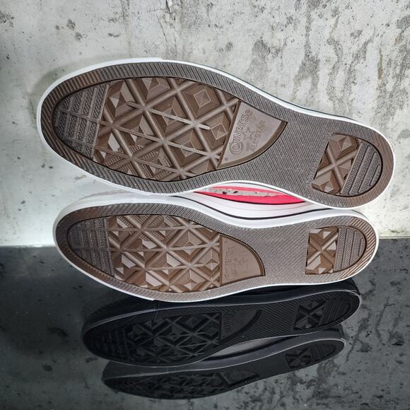 Converse Pink Low Top Sneakers, size 9.5 woman's - Picture 6 of 6